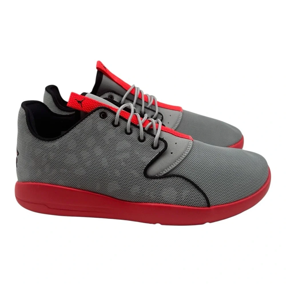 Jordan air eclipse